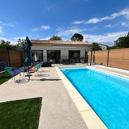 Maison Neuve Jacuzzi Et Piscine De Gamme