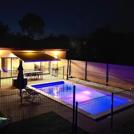 Maison Neuve Jacuzzi Et Piscine De Gamme Vallon-Pont-dʼArc
